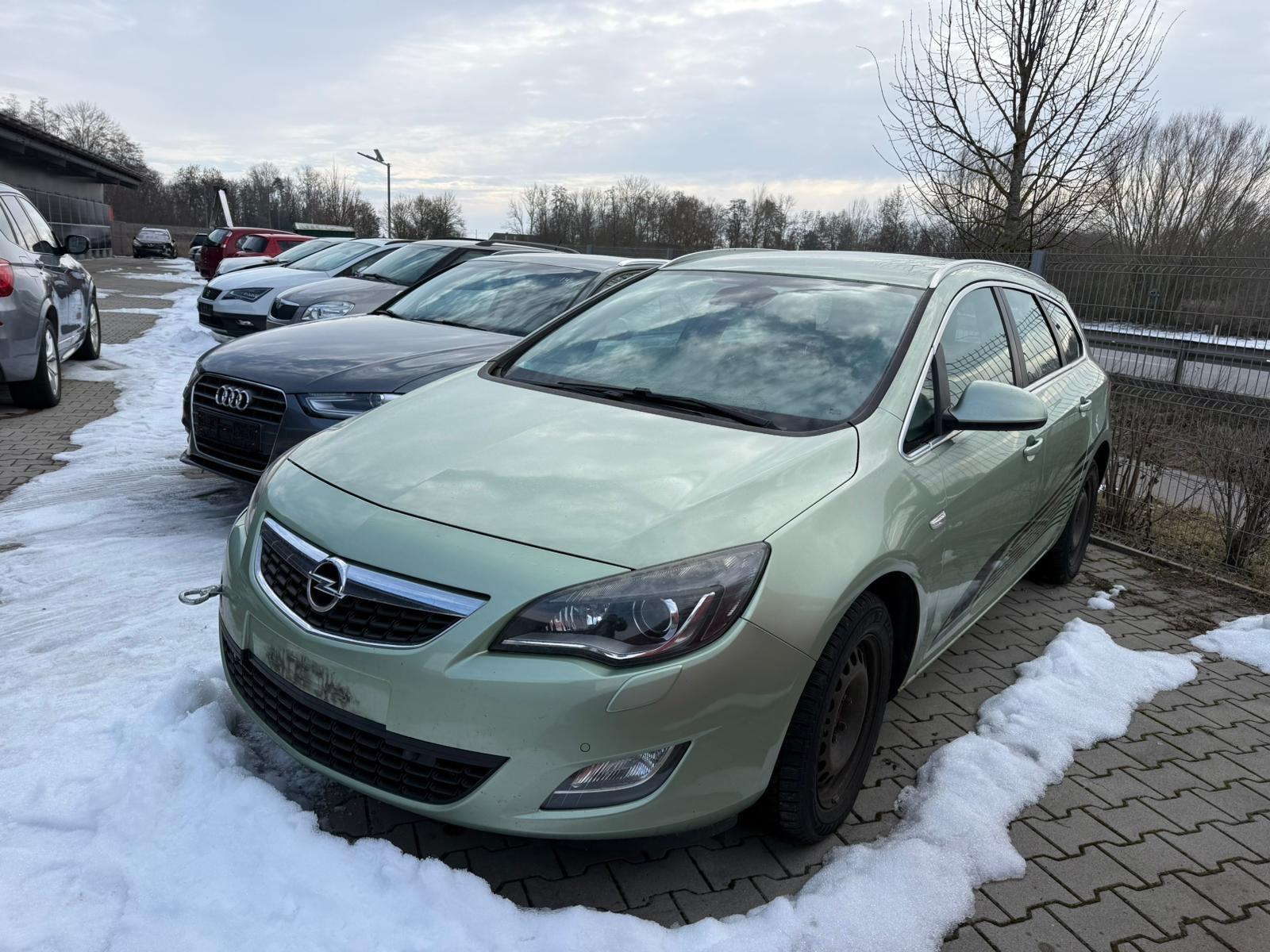 Opel Astra J Sports Tourer Sport