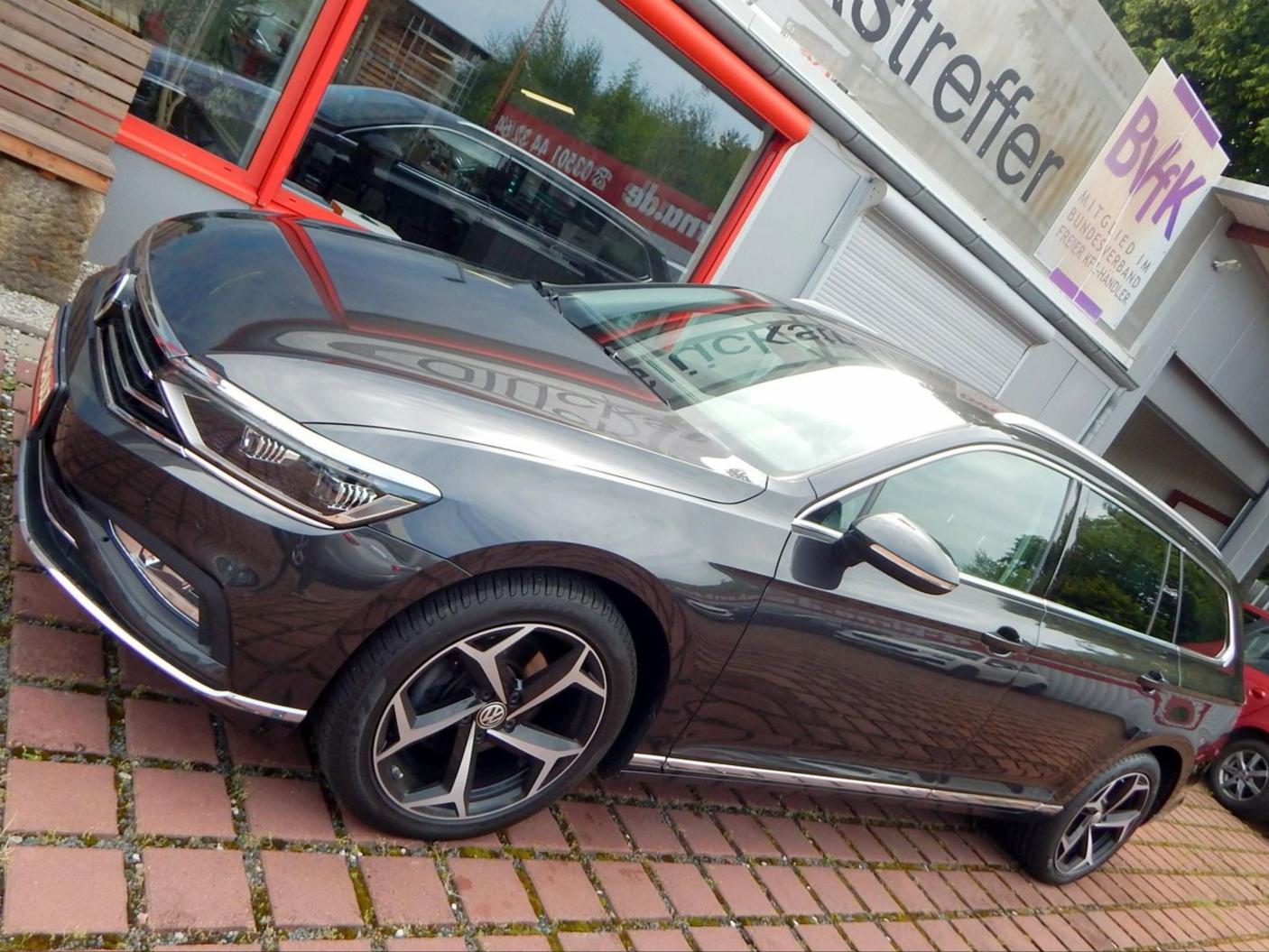 Volkswagen Passat Variant Sportline 2.0 STANDH. AHZV MATRIX