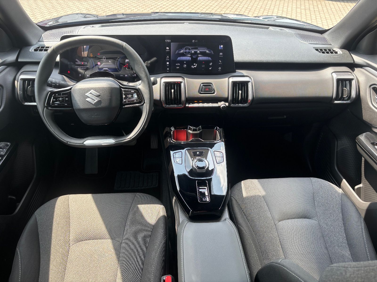 Suzuki e Vitara - Bild 10