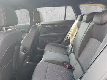 Opel Insignia ST Elegance 2.0 CDTI Navi+Carplay+SHZ