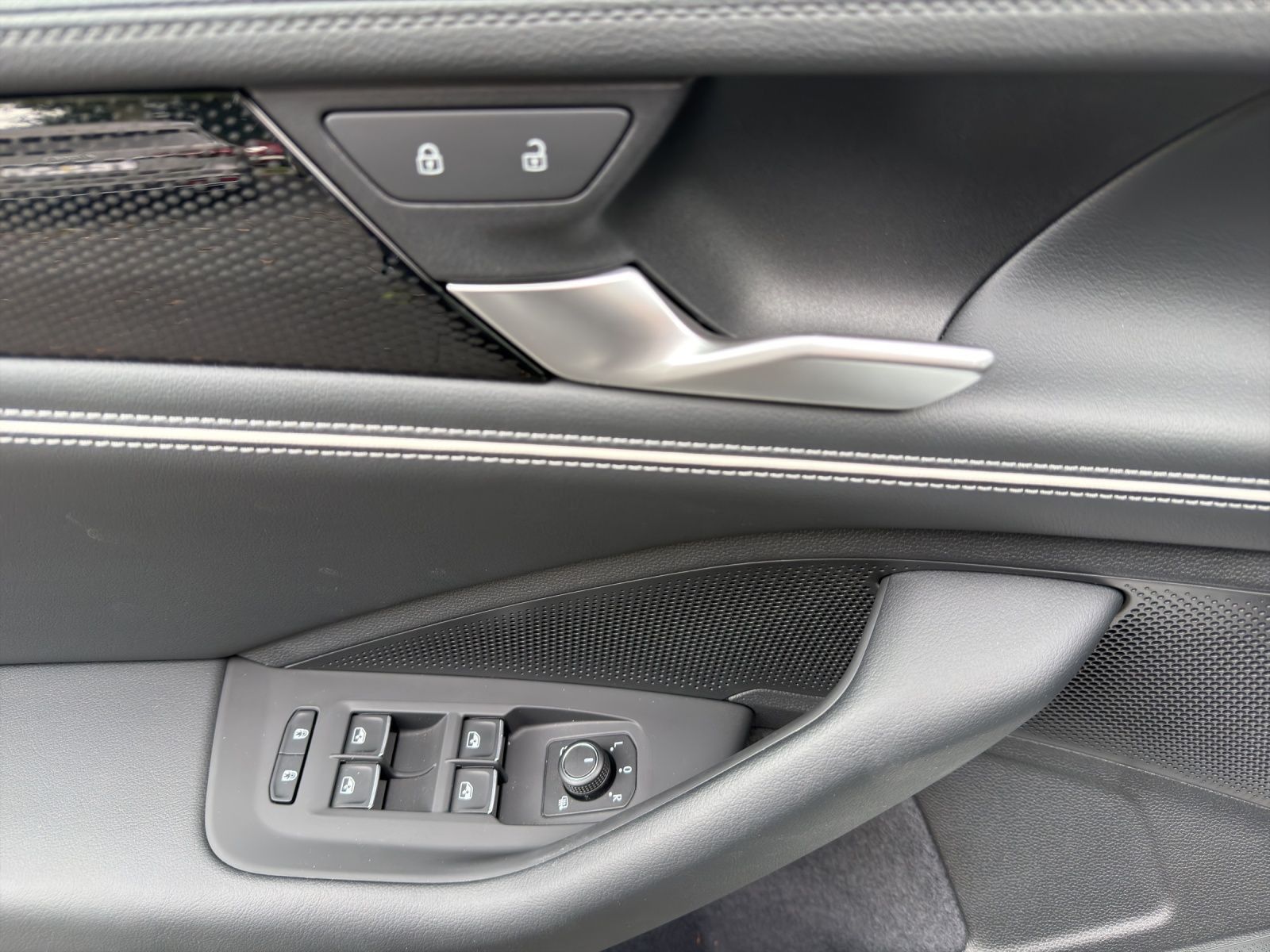 Volkswagen Passat Variant - Bild 9