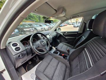 Volkswagen Tiguan - 9