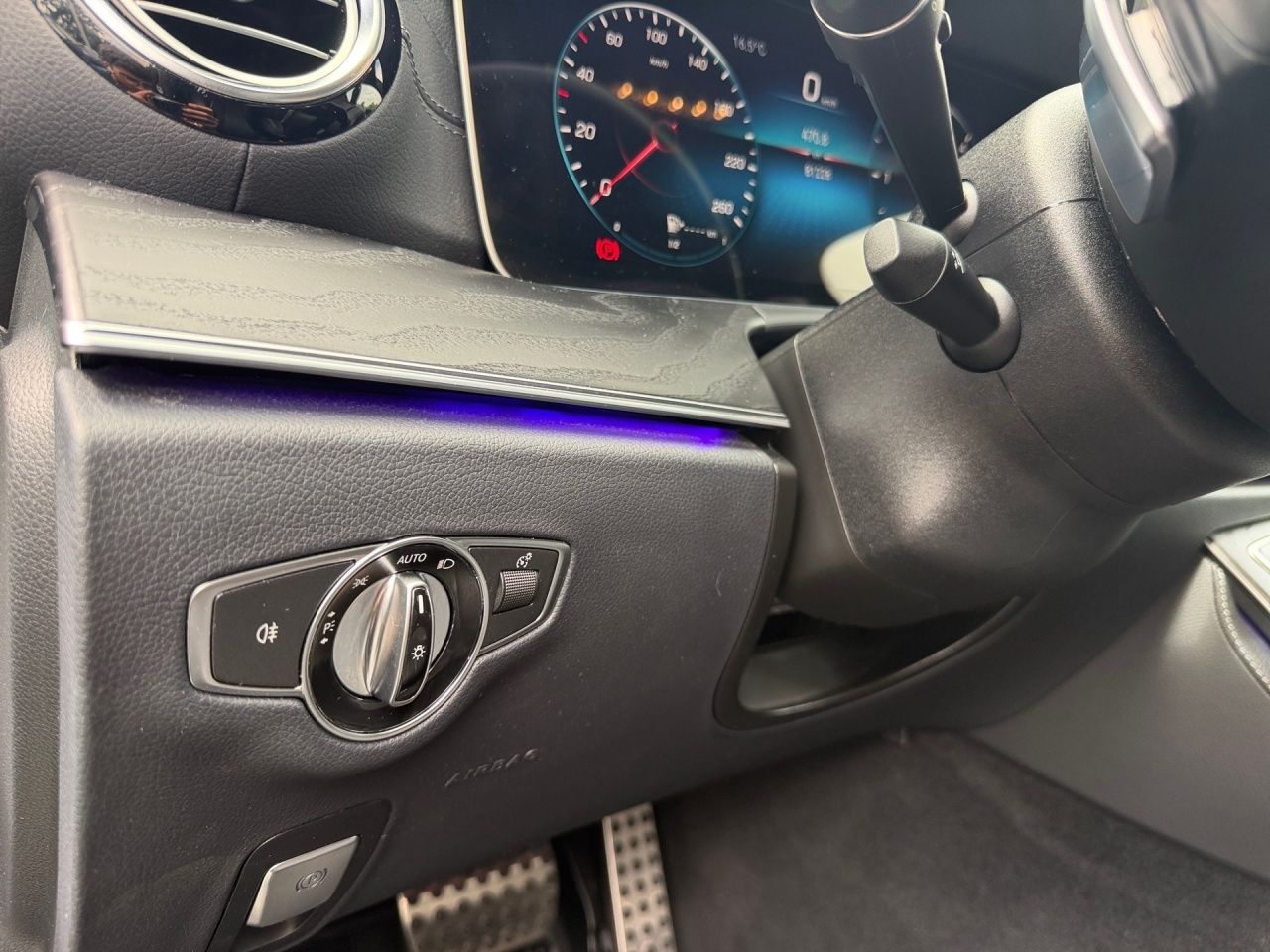 Fahrzeugabbildung Mercedes-Benz E 400 d 4M T Aut. NIGHT+AMG19''+HEADUP+360°+STHZ