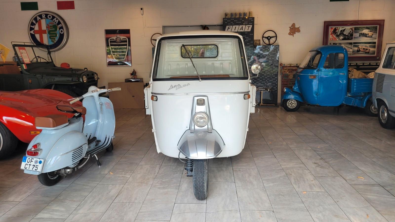 Piaggio 500mp 1 Hand