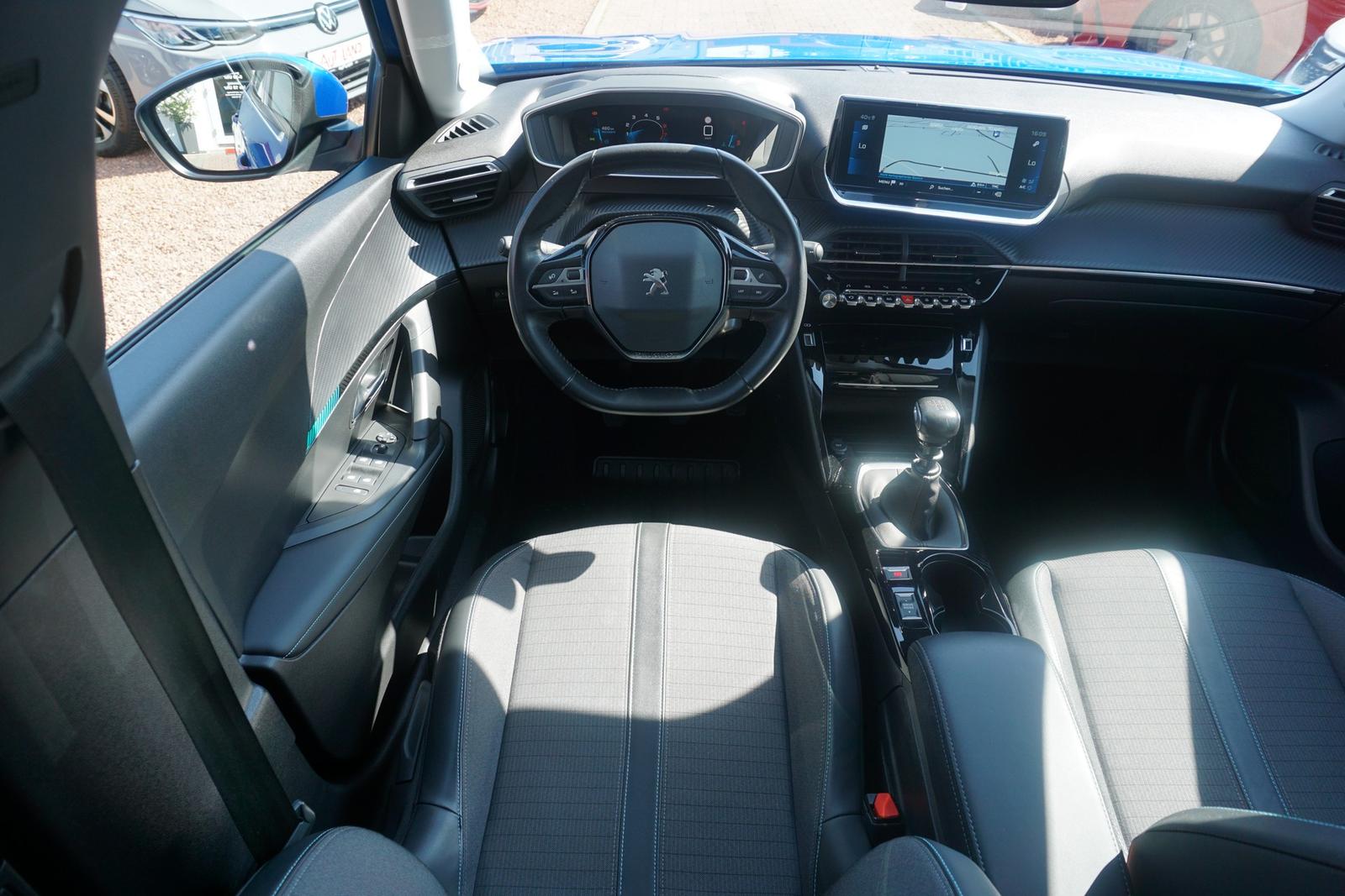 Peugeot 2008 1.2 PureTech Allure Pack LED Navi Kamera, миниатюра 9