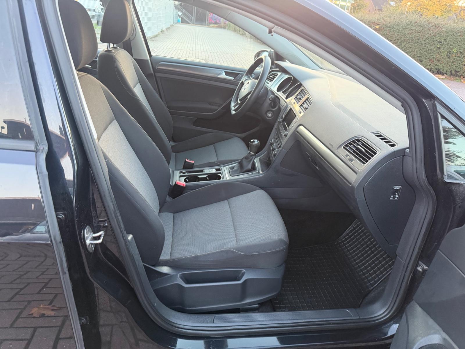 Volkswagen Golf 2015 — photo 10
