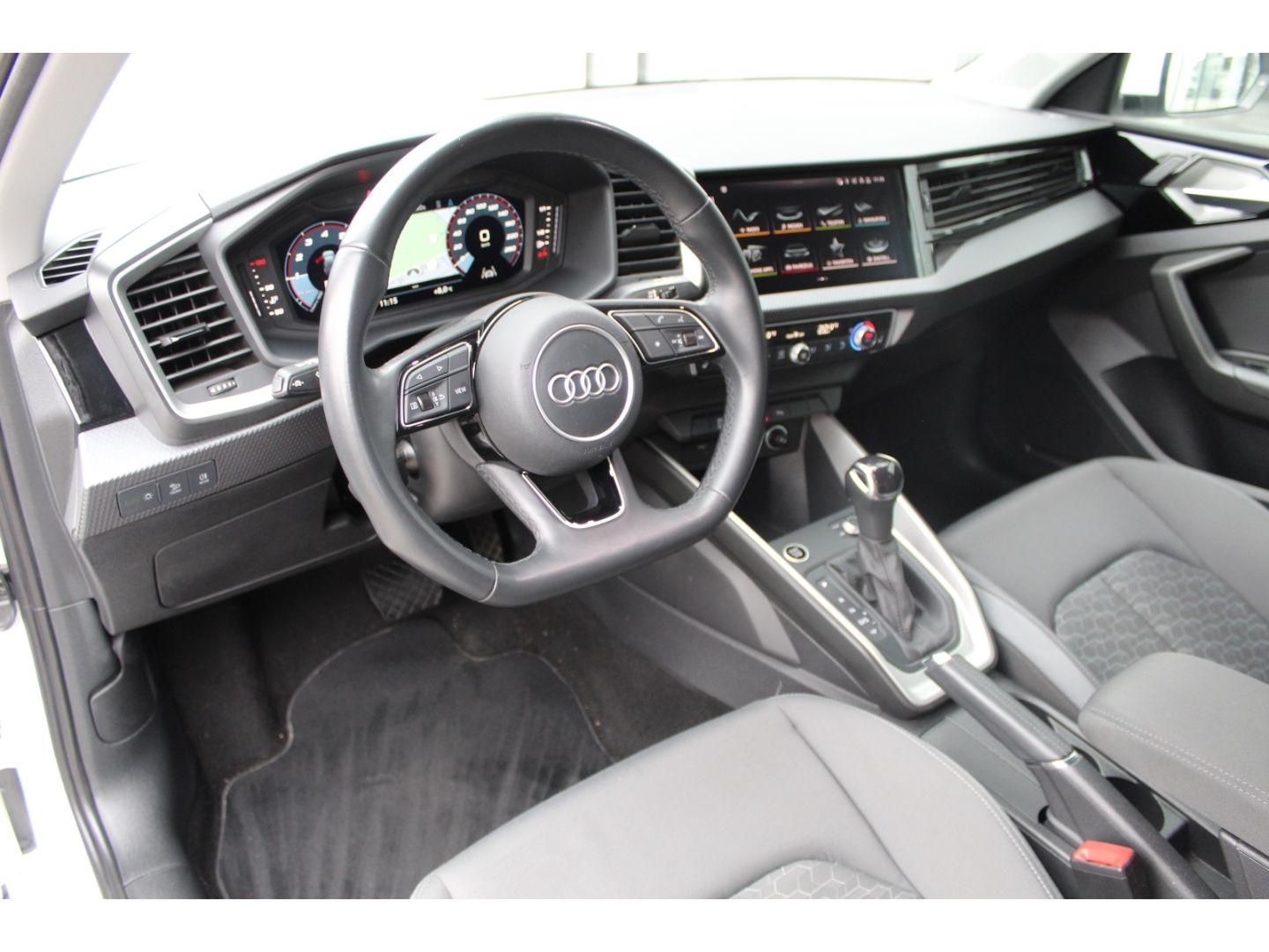 A1 city/allstreet 30TFSI Str LED*APP*Navi+Kamera