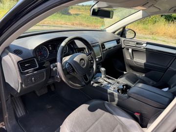 Volkswagen Touareg - 9