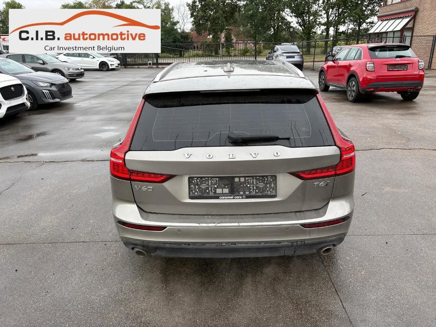 Volvo V60 2.0 T6 Twin Engine Momentum Pro /€16.990 net imagem 3