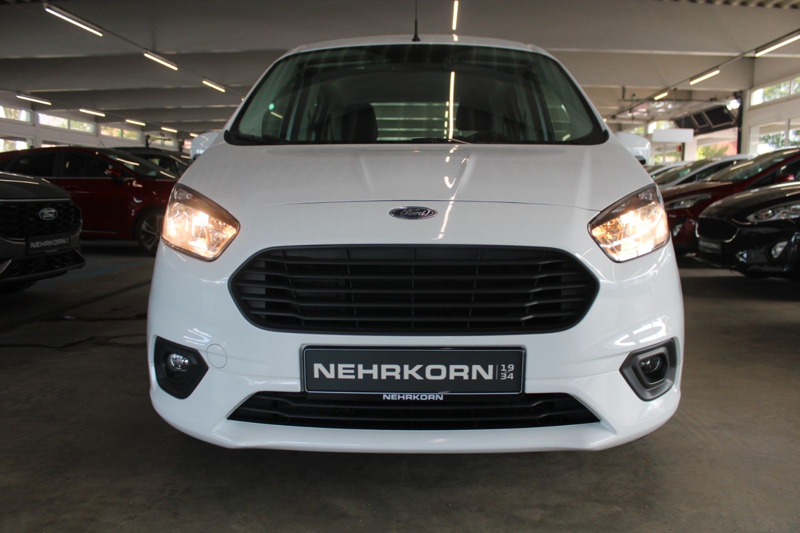 Fahrzeugabbildung Ford Tourneo Courier 1.5 TDCi Trend AHK KLIMA WinterP