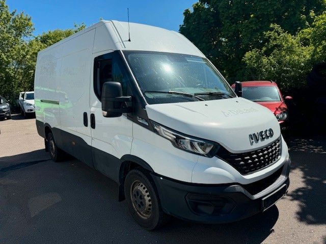 Fahrzeugabbildung Iveco Daily Kasten HKa 35 S HI MATIC L3H2