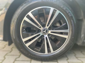 Mercedes E 220 - 5
