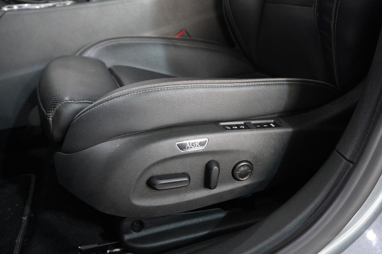 Fahrzeugabbildung Opel Insignia B ST 2.0D GSi 4X4 NAVI/LED/HUD/PANO/AHK