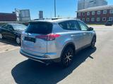 Toyota RAV 4 2,0-l-VVT-i Automatik AWD 360 Kamera - Toyota RAV 4: Auto