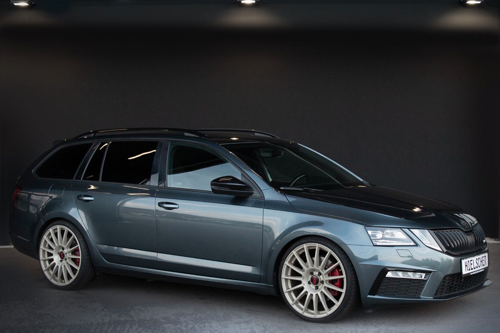 Skoda Octavia 2.0 TSI RS Combi*DSG*LED*NAVI*H&R*20"* foto 3