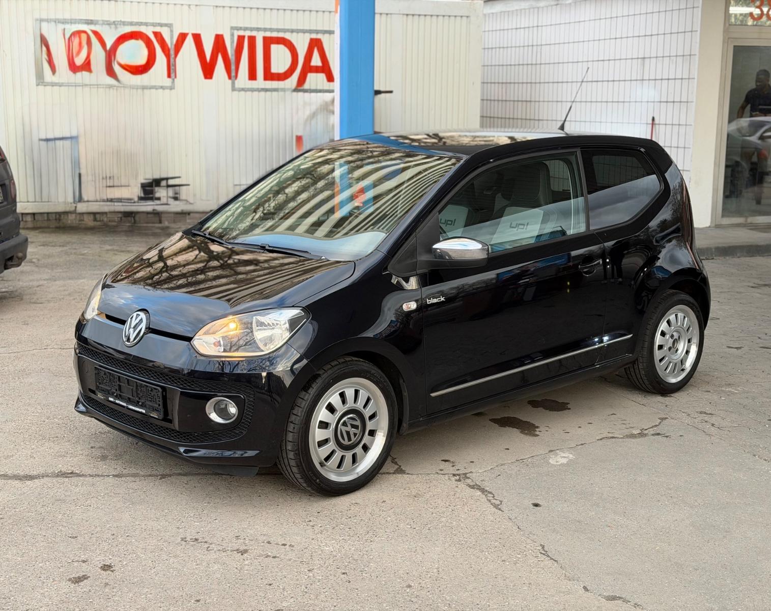 Volkswagen up! black up!*TÜV NEU*NAVI*SHZ*KLIMA*