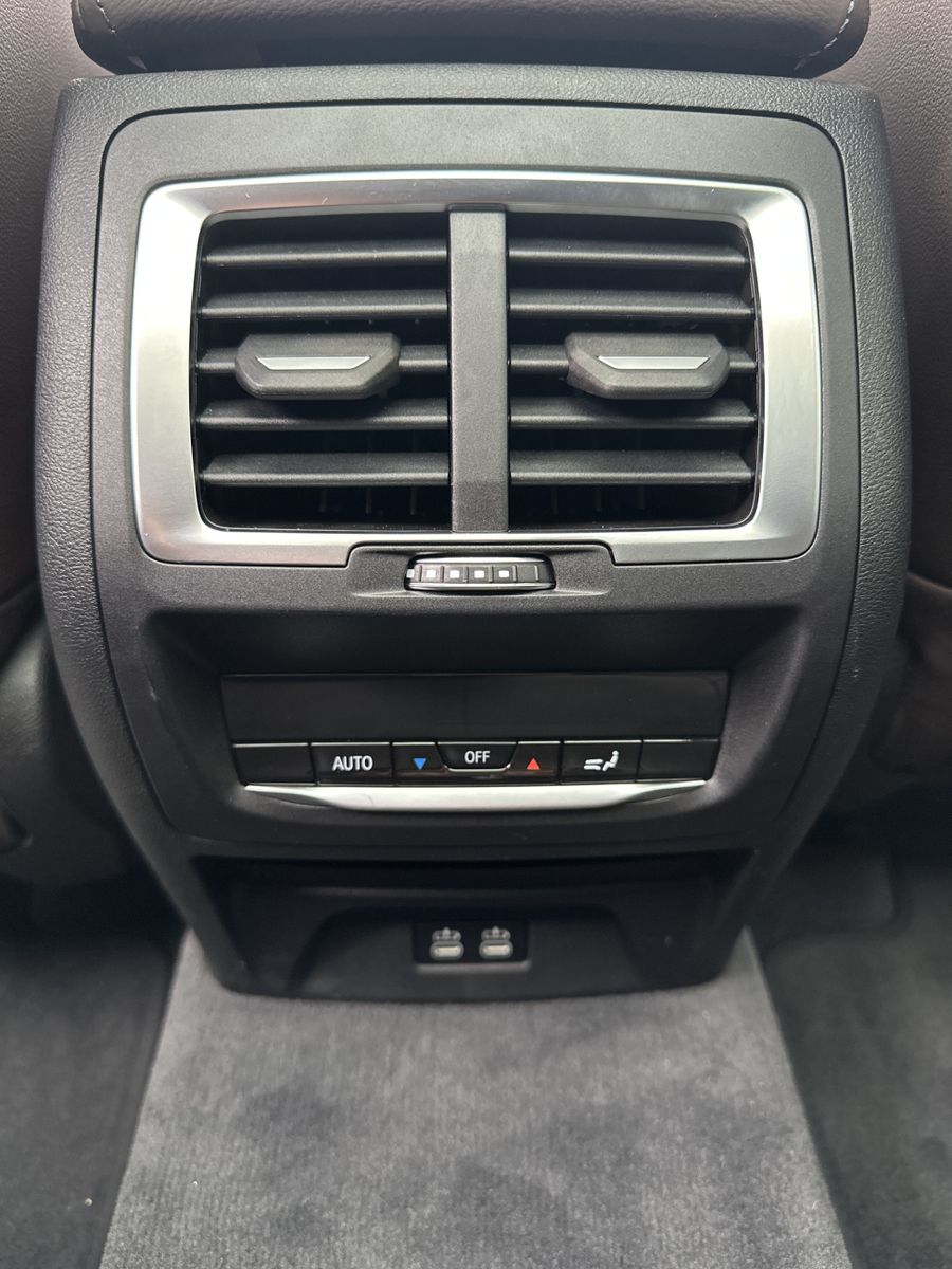 Fahrzeugabbildung BMW iX3 Impressive NAV+LASER+ACC+KAMERA+PANO+HUD+AHK