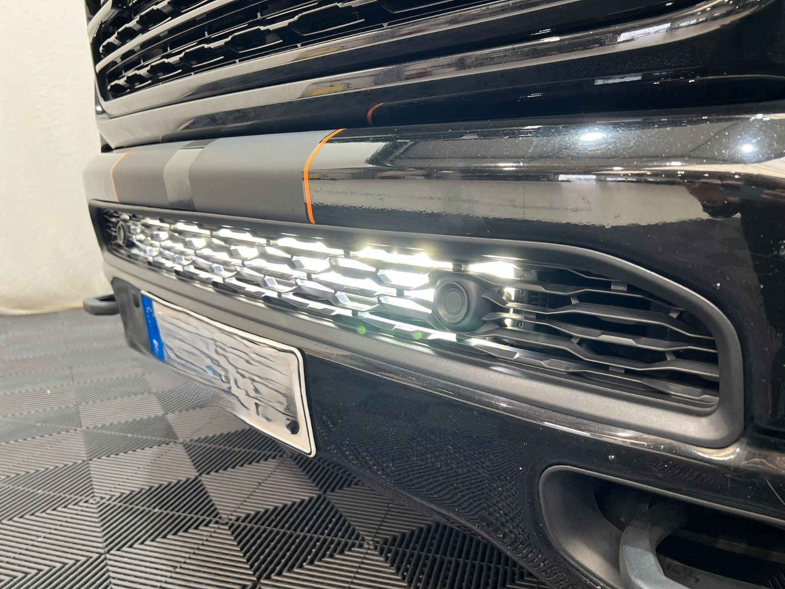 Fahrzeugabbildung Dodge RAM 1500 LIMITED NIGHT CREW CAB 4X4 *RTR UMBAU*