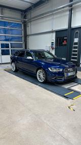 Audi S6 4.0 TFSI quattro S tronic Avant -Luftfahrwerk - Audi S6: Kombi
