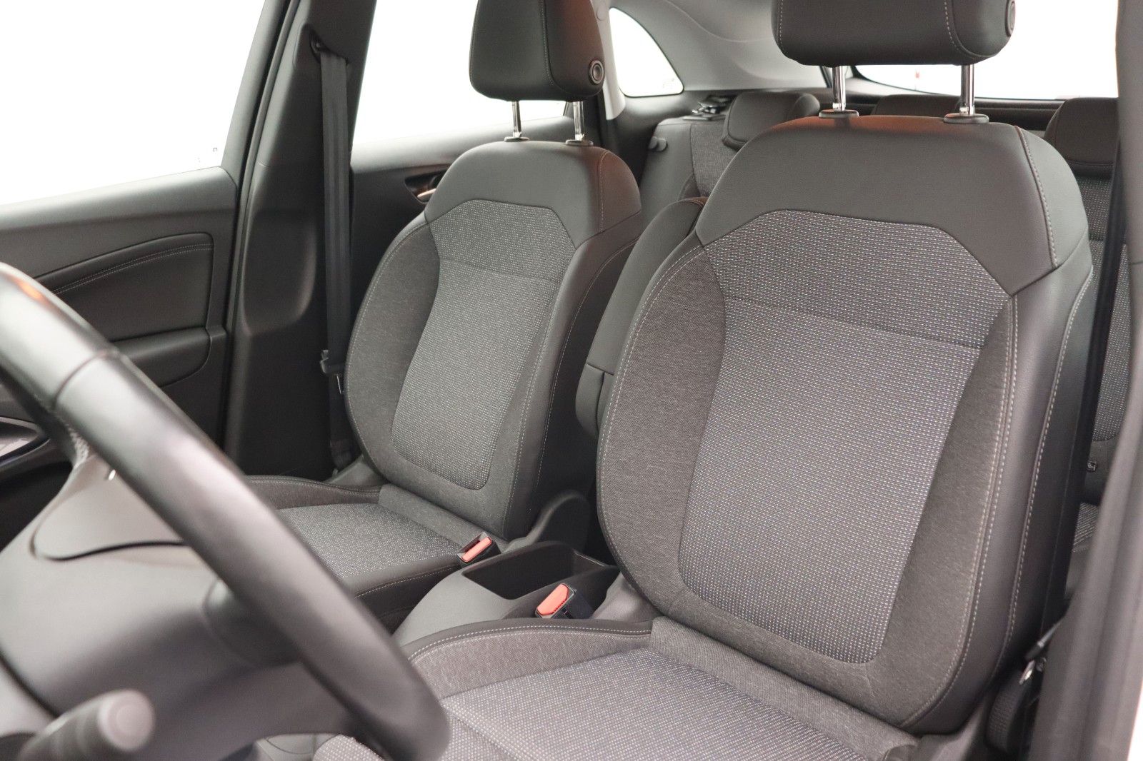 Fahrzeugabbildung Opel Crossland 1.2 Elegance