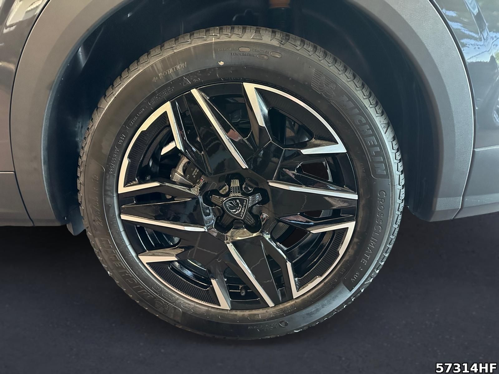Fahrzeugabbildung Peugeot 5008 Allure Business HYBRID 145 e-DSC6