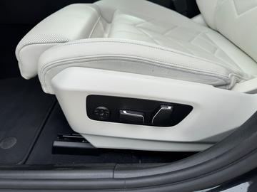 صورة مصغرة 37 لـ 2025 BMW I5