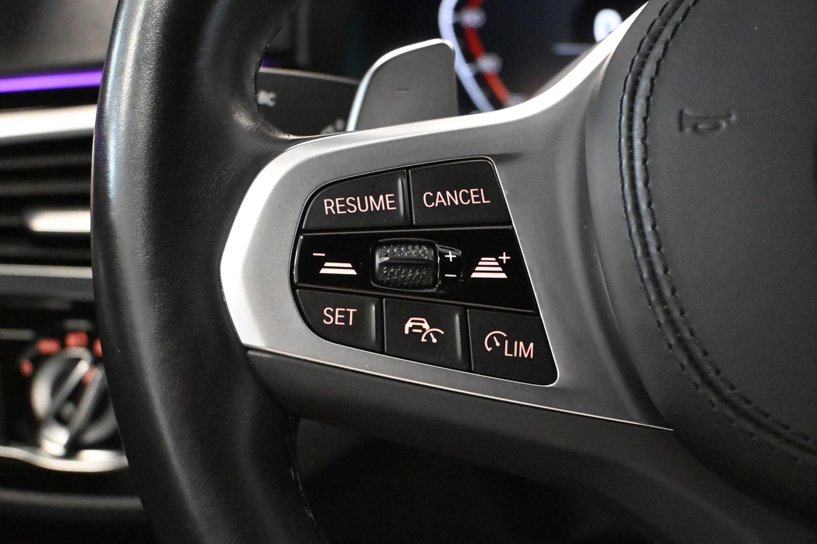 BMW 530 d *KAMERA*ACC*M LENKRAD*KEYLESS*CARPLAY *LED