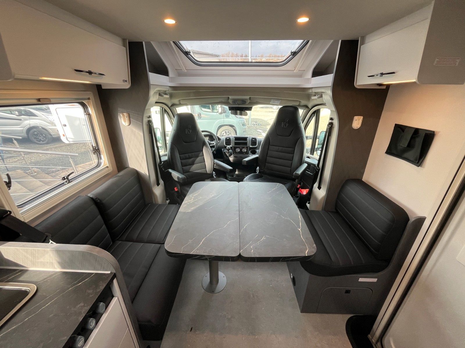 Fahrzeugabbildung Etrusco T 6.9 SBC *Hubbett*iConic*Komfort Plus*