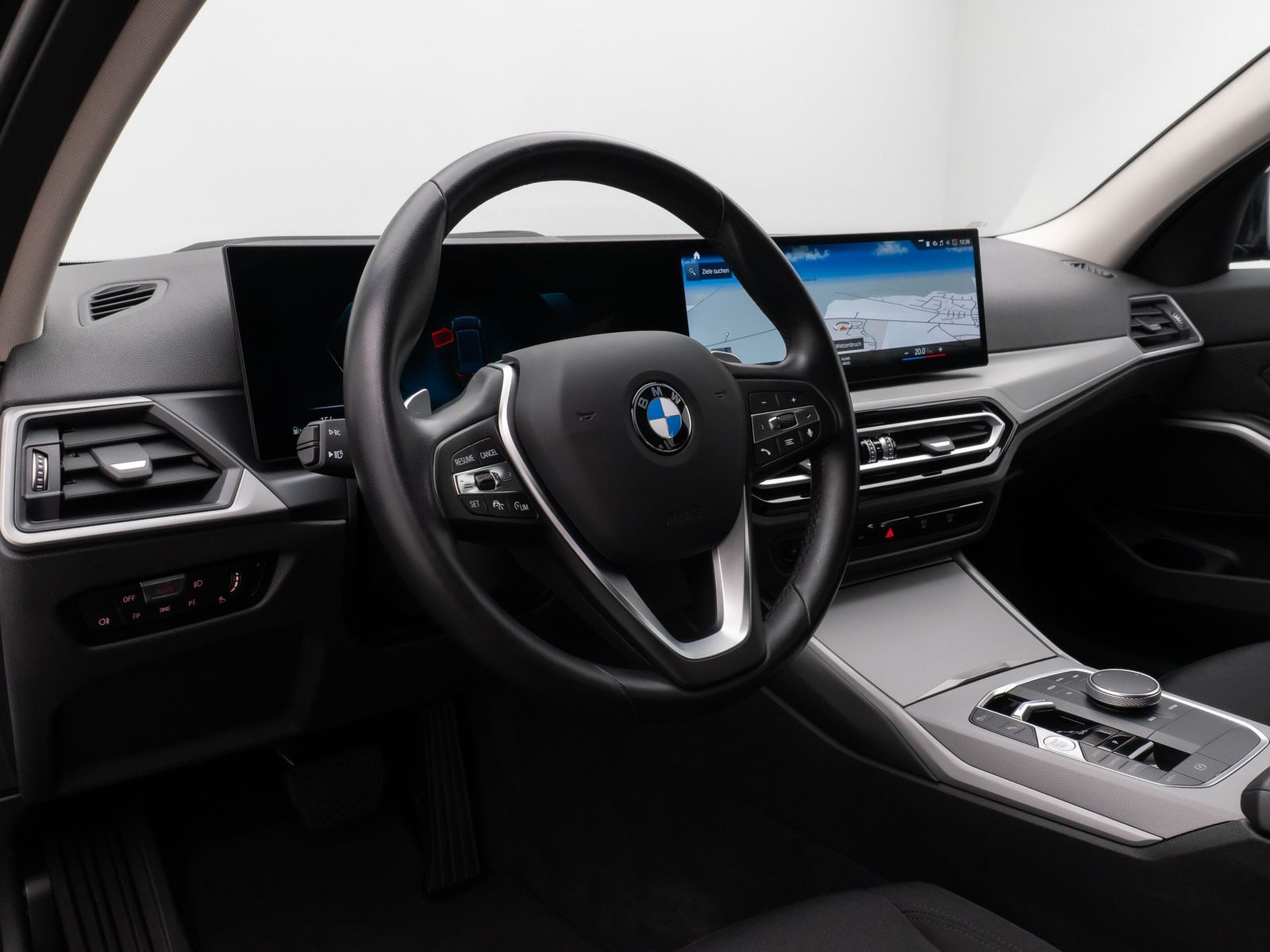 Fahrzeugabbildung BMW 320d xD Stop&Go DAB Kamera HUD Komfort Widscreen