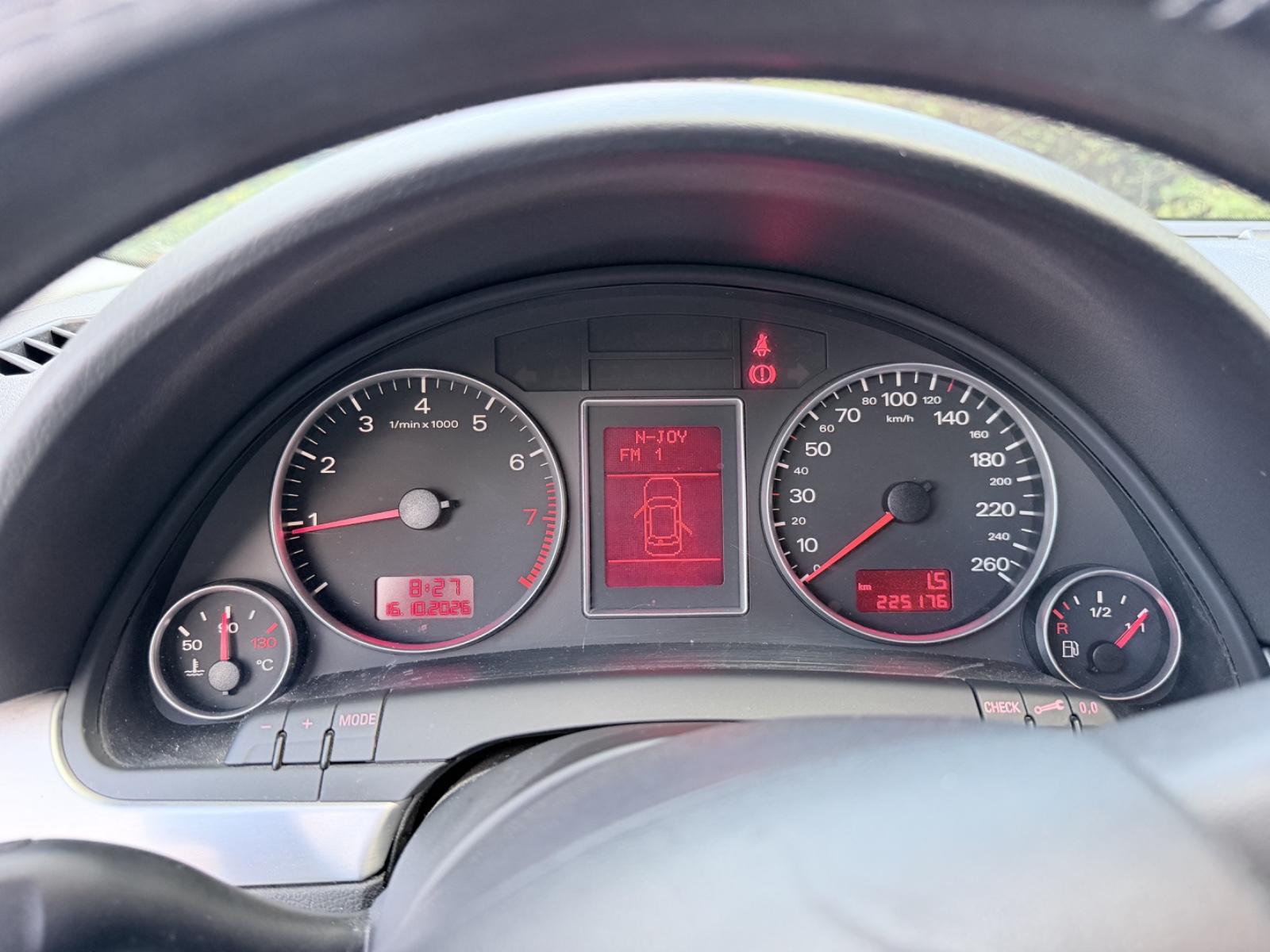Audi A4 2007 — photo 10