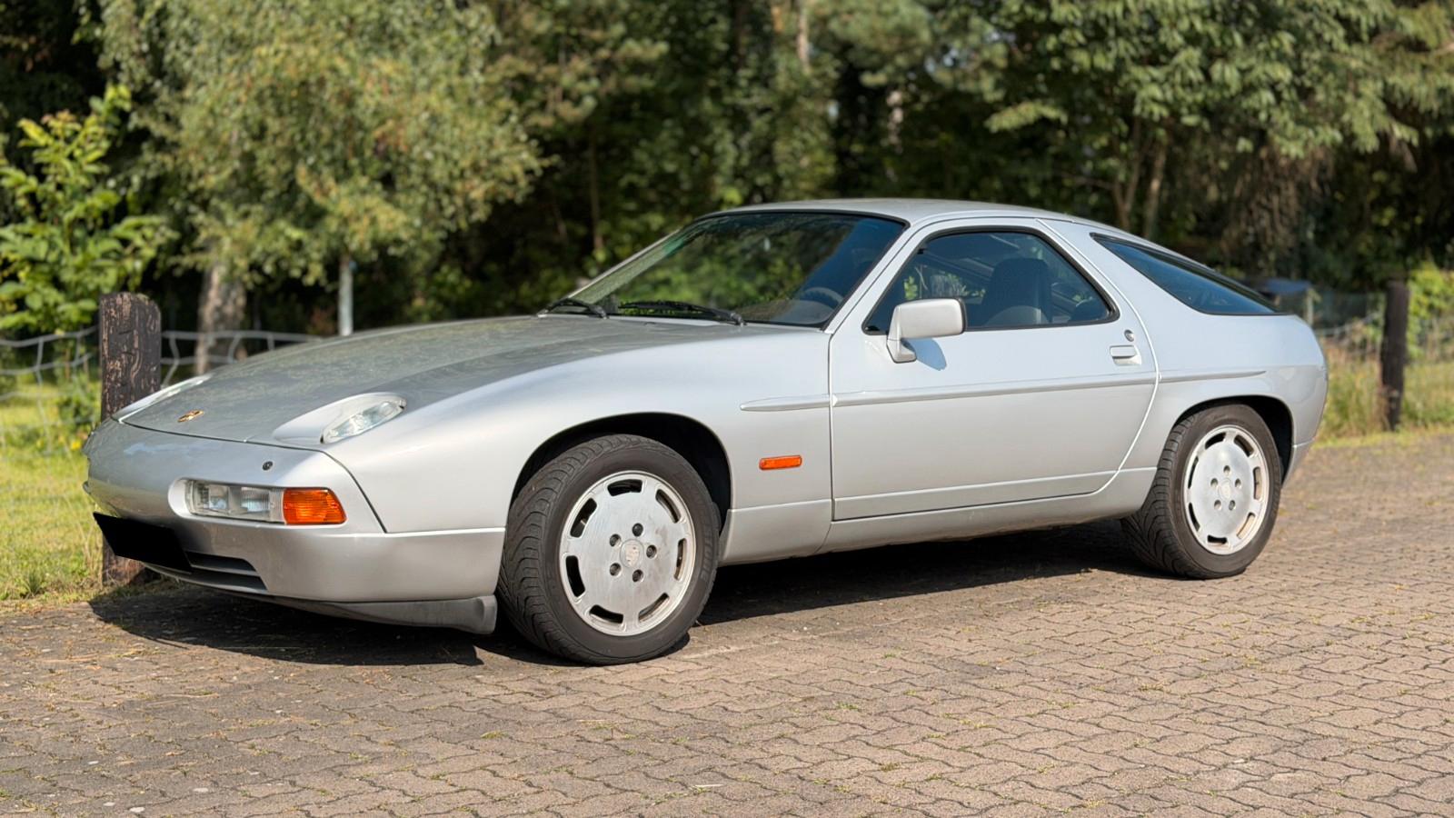 Porsche 928 S4