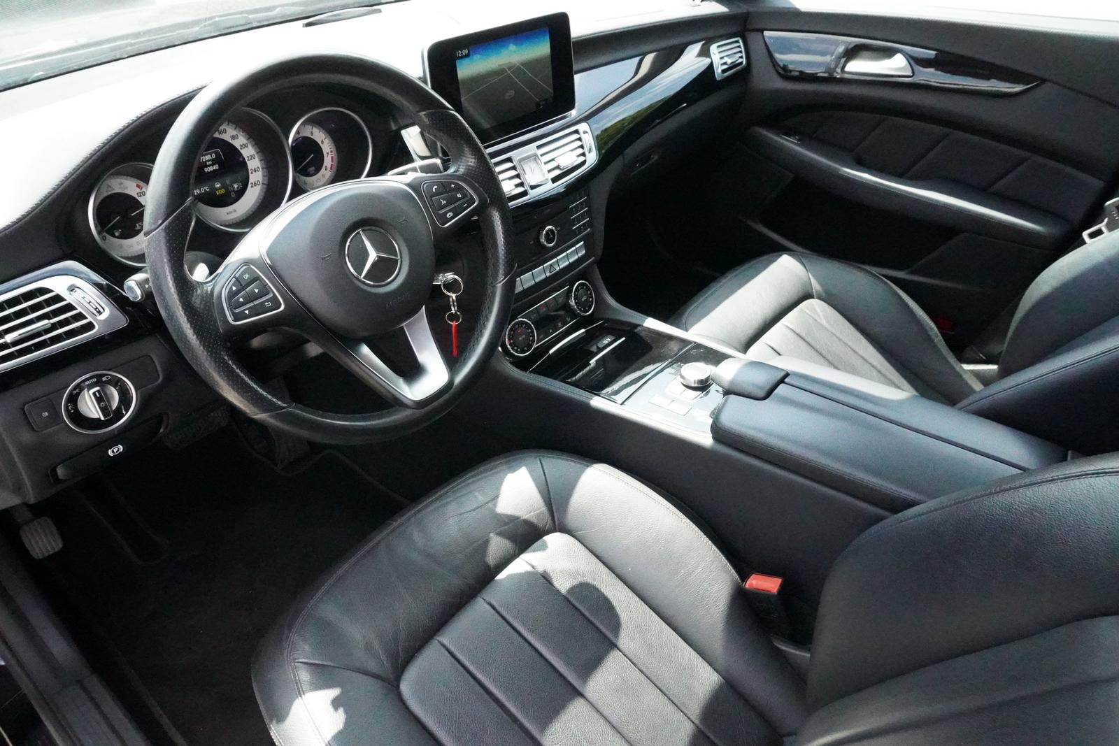 Mercedes-Benz CLS 400 Multibeam 360° Totwinkel Schiebedach