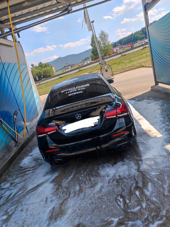 Mercedes-Benz A 35 AMG