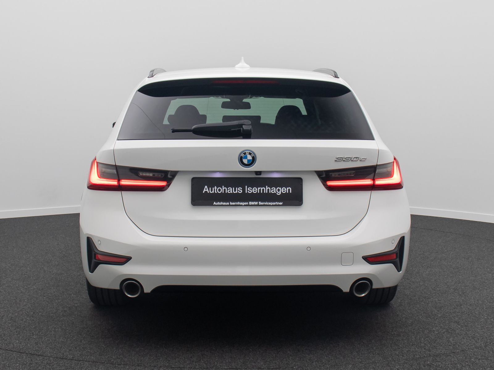 Fahrzeugabbildung BMW 330e Sport Line DAB Kamera Parkassistent Alarm