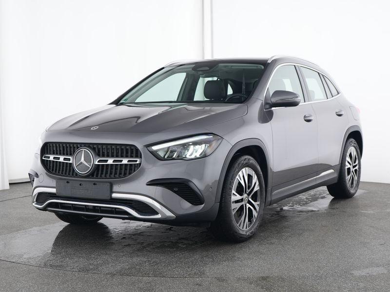 Mercedes-Benz GLA 200 d 4Matic AHK / Pano / Kamera /