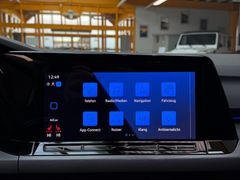 VW Golf VIII|SHZ|LHZ|LED|AHK|Massage|Kamera|Navi