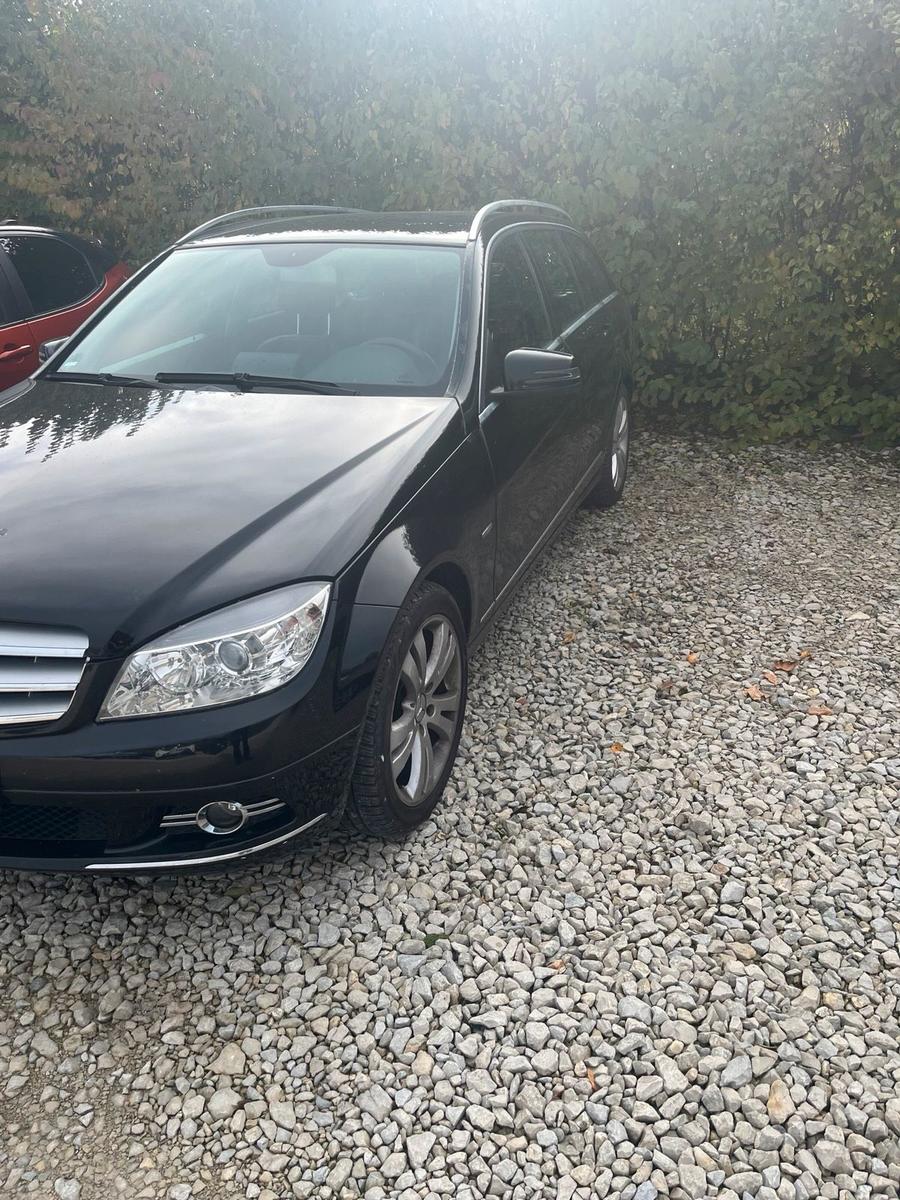 Mercedes-Benz C180 2009 — engine 156 HP (115kW)