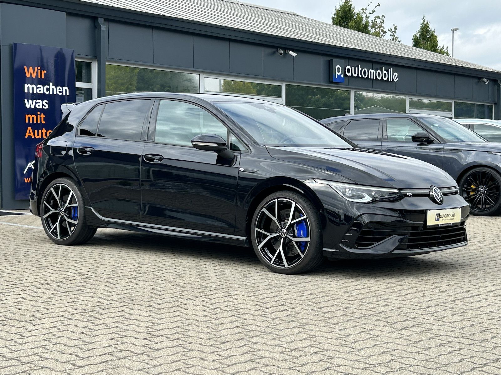 Volkswagen Golf VIII 2.0 TSI R 4M. R-PERFORMANCE AKRAPOVIC foto 3