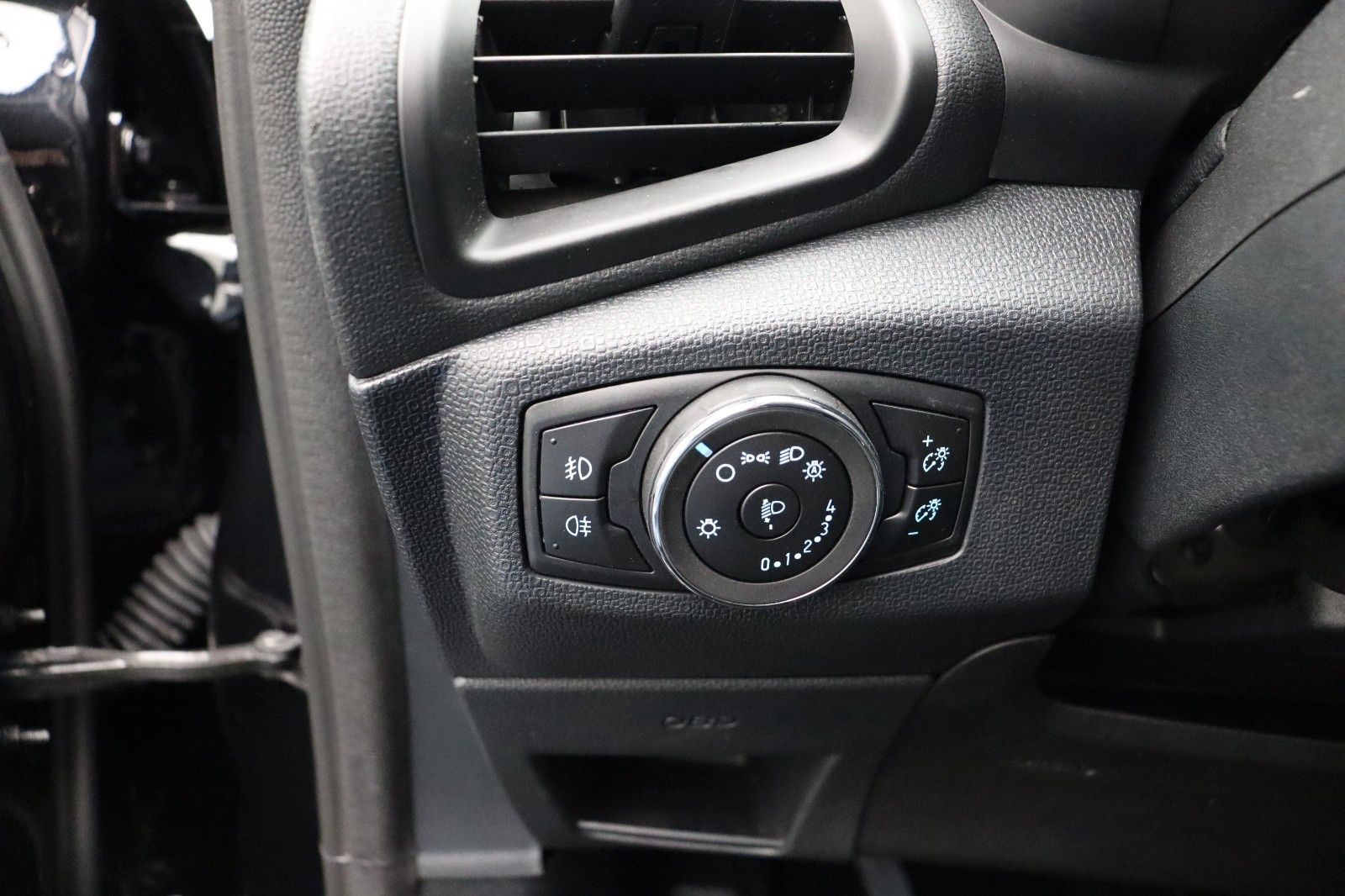 Fahrzeugabbildung Ford EcoSport 1.0 Titanium