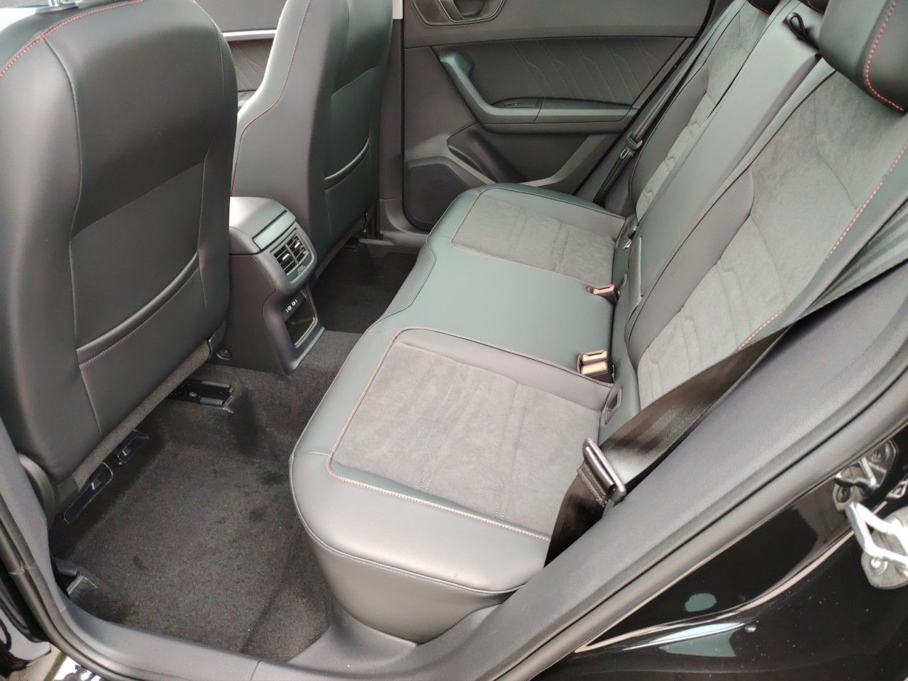 Fahrzeugabbildung SEAT Ateca FR AHK,Navi,el.Heckklappe,Kamera,Panorama