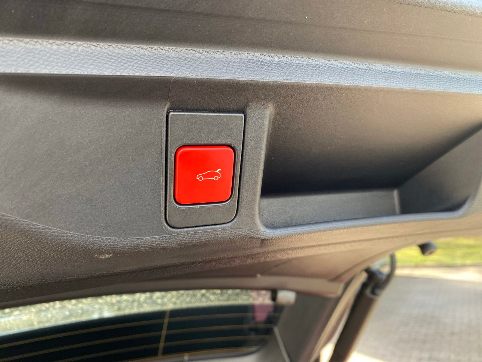 Fahrzeugabbildung DS Automobiles DS4 PT130 Autom. OPERA *Schiebedach*Leder*360°Ca