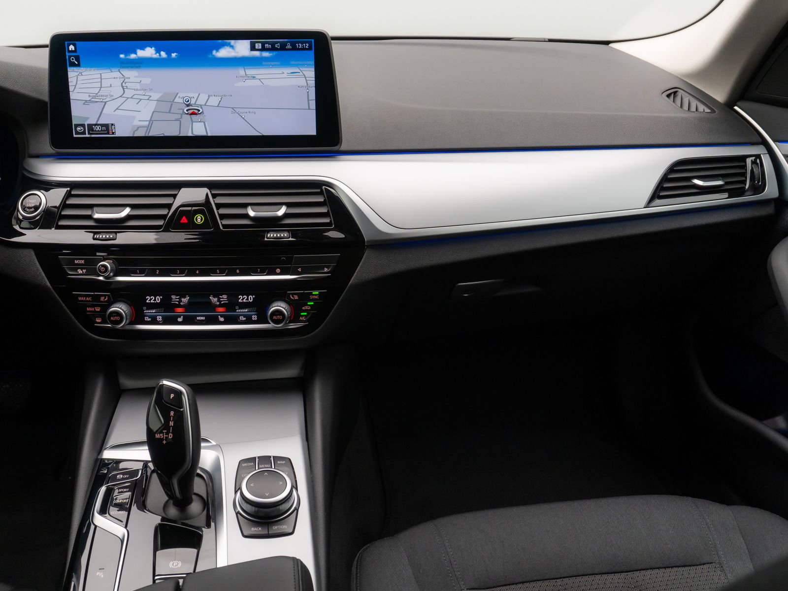 Fahrzeugabbildung BMW 530d xD Komfort DAB HUD Laser Kamera AHK HiFi