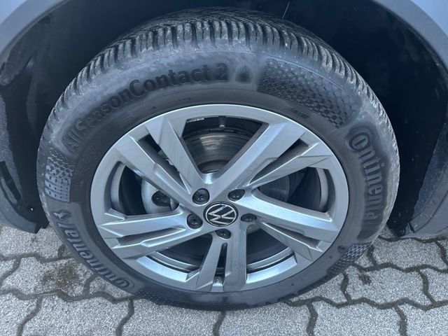 T-Roc R-Line 1.5 TSI DSG LED Navi AHK Climatroni