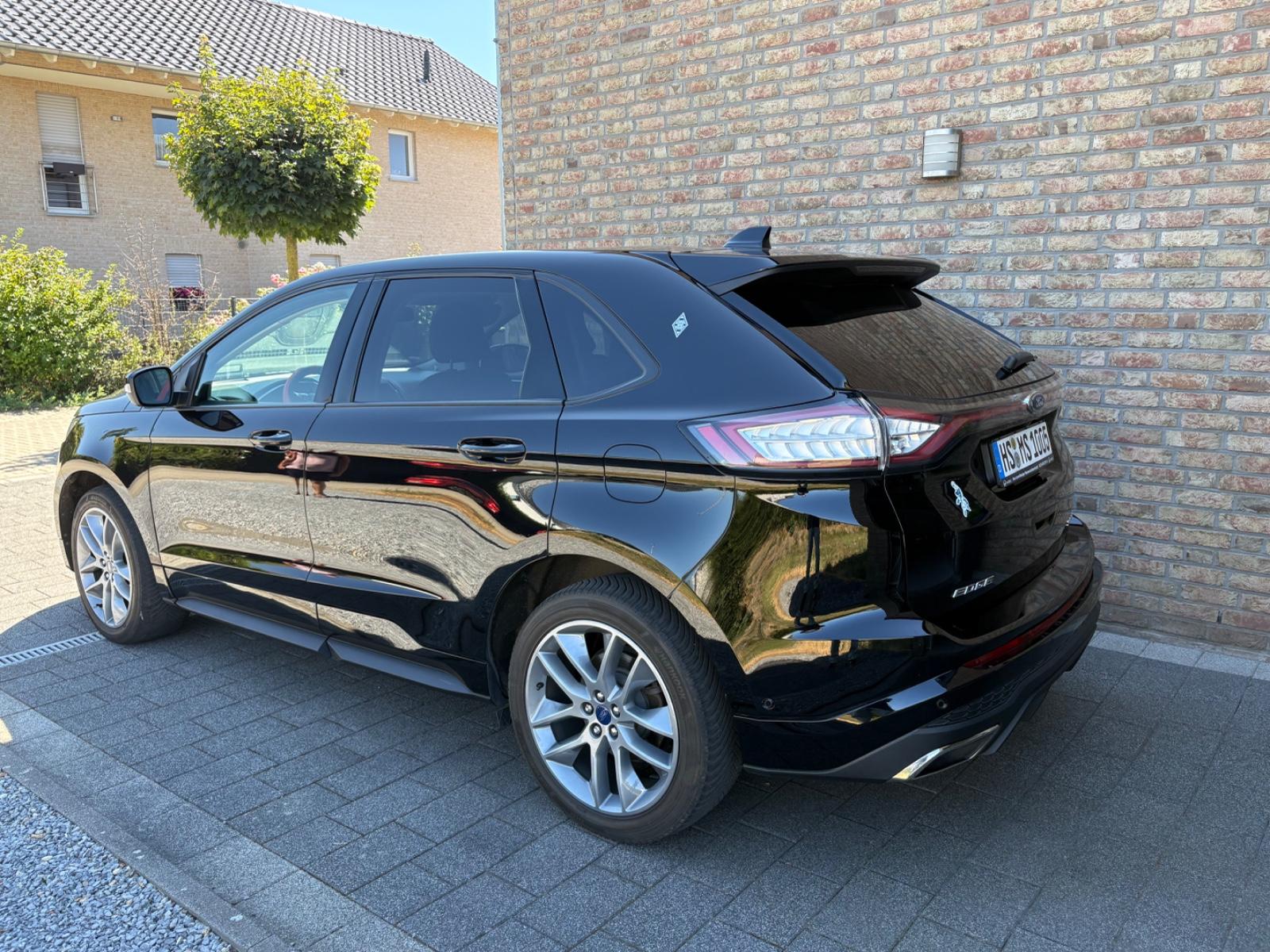 Ford Edge 2,0 l TDCi Bi-Turbo 4x4 Sport  AHK Panorama