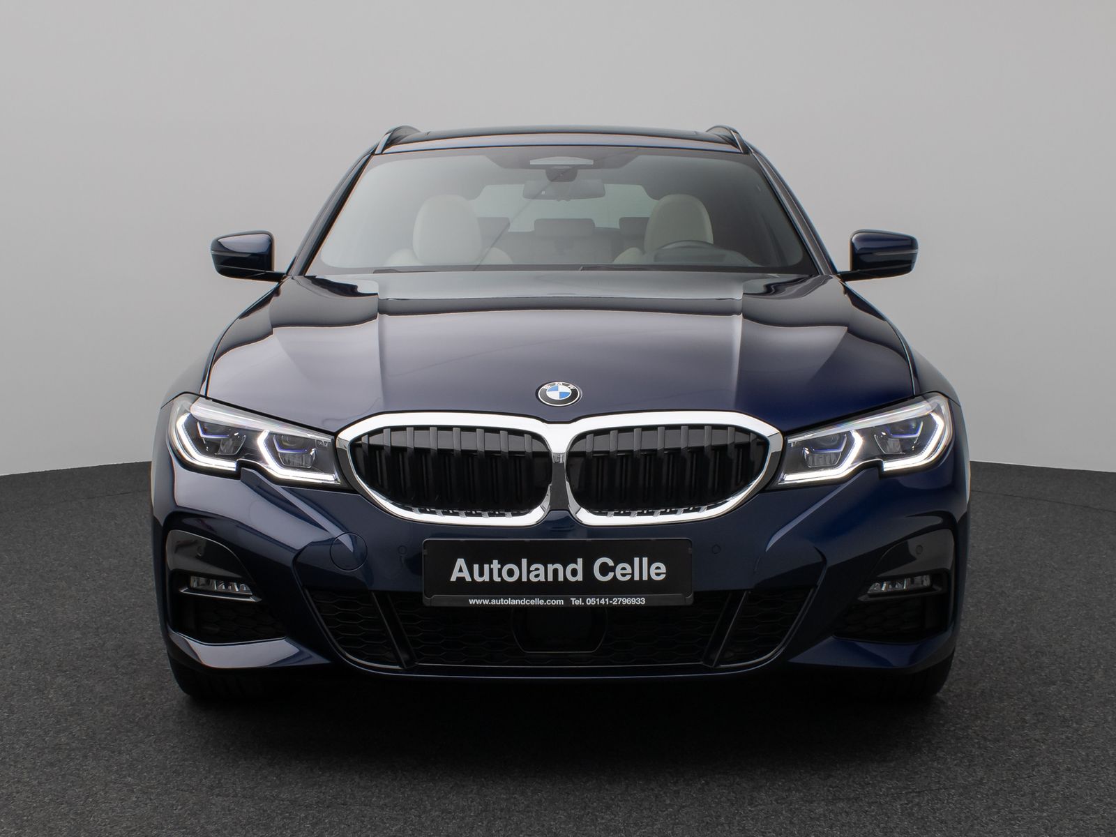 Fahrzeugabbildung BMW 330e xD M Sport Panoram Kamera Laser HUD DAB H/K