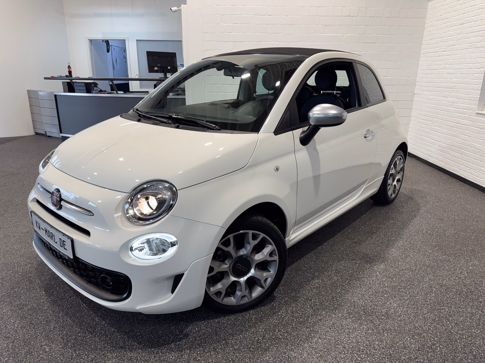 Fiat 500C ROCKSTAR AUTOMATIK LEDER WINTERRÄDER