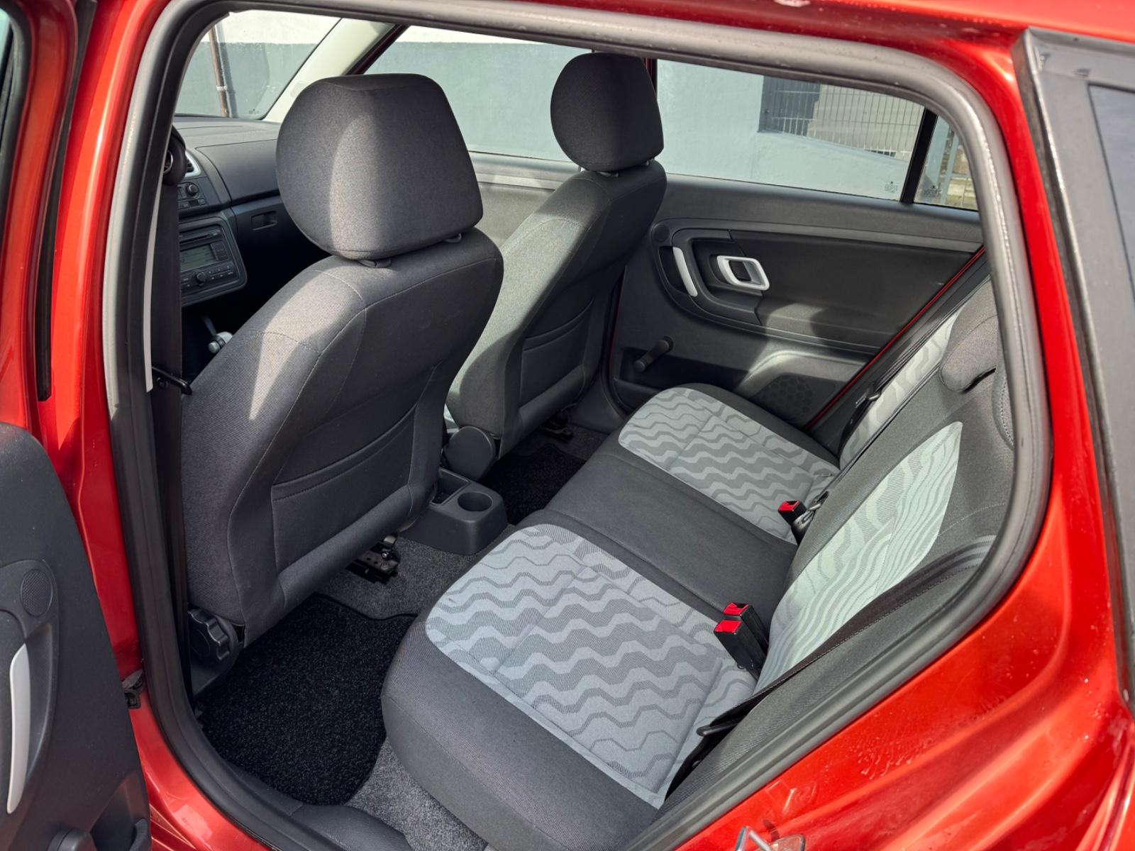 Skoda Fabia 2009 — photo 12