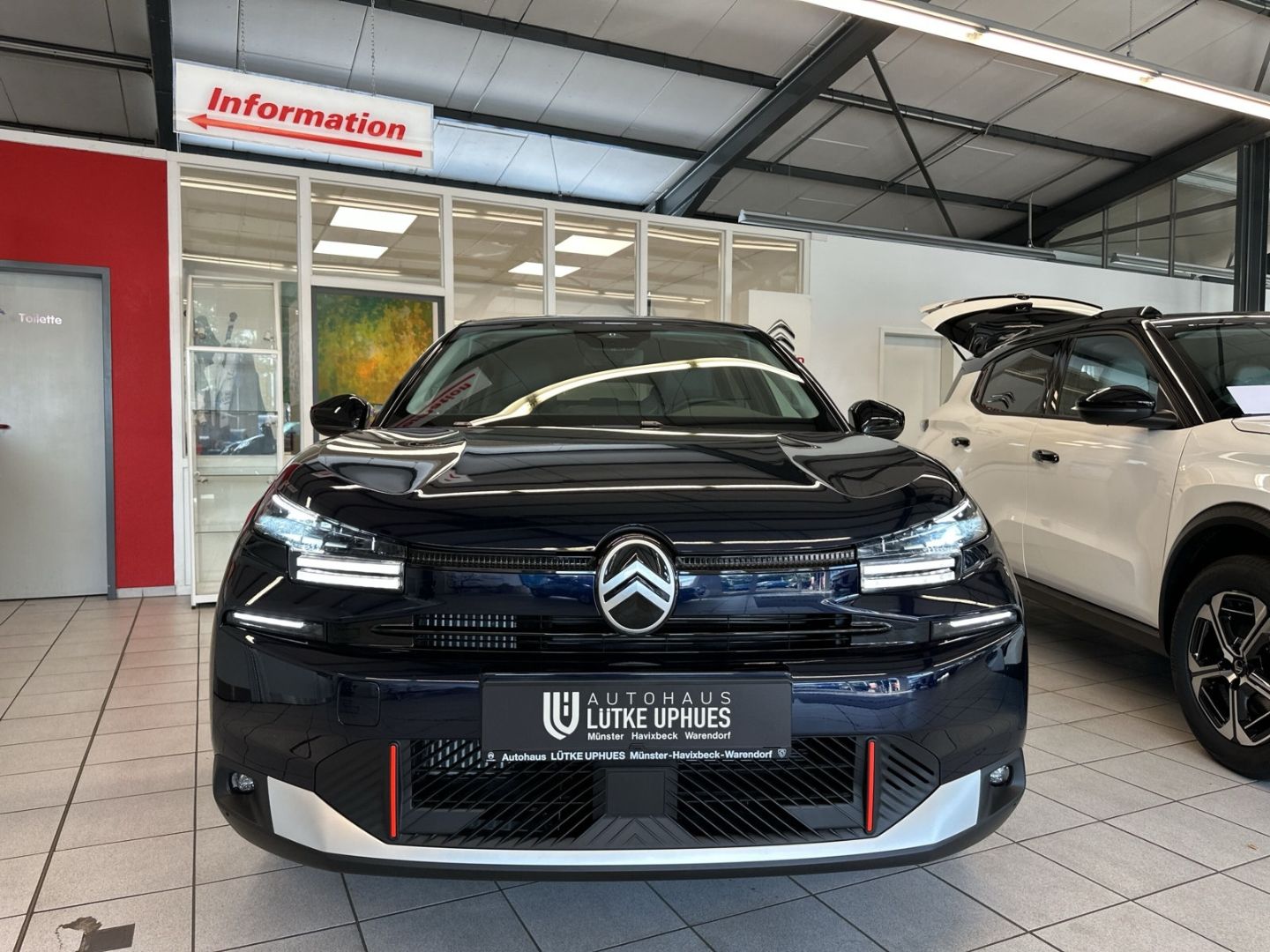 Fahrzeugabbildung Citroën C4 Hybrid 145 Collection Navi CarPlay SHZ Temp.