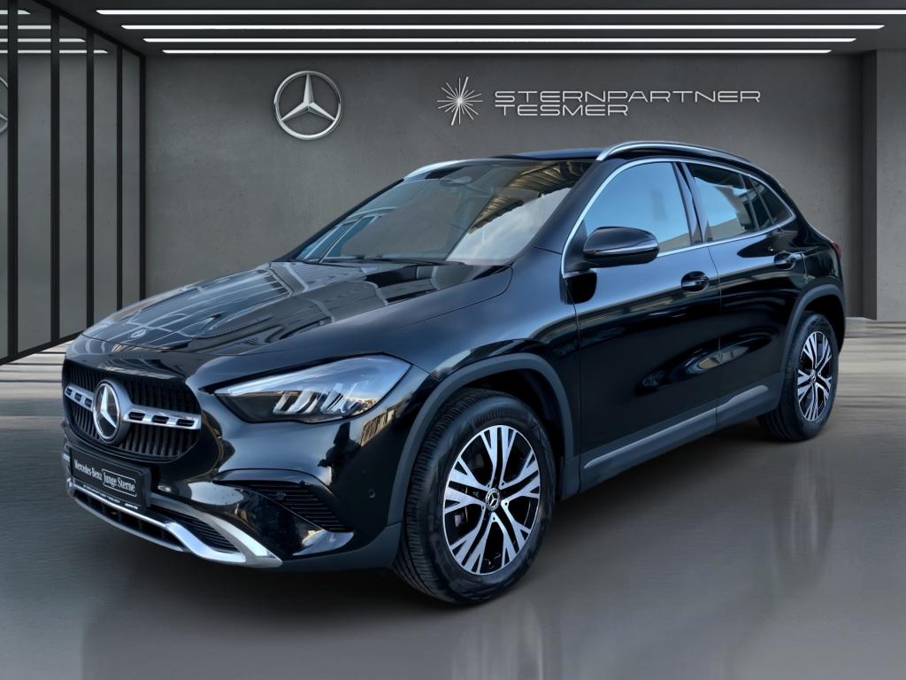 Mercedes-Benz GLA 180 Progressive AHK Kamera Winter eHeck MBUX