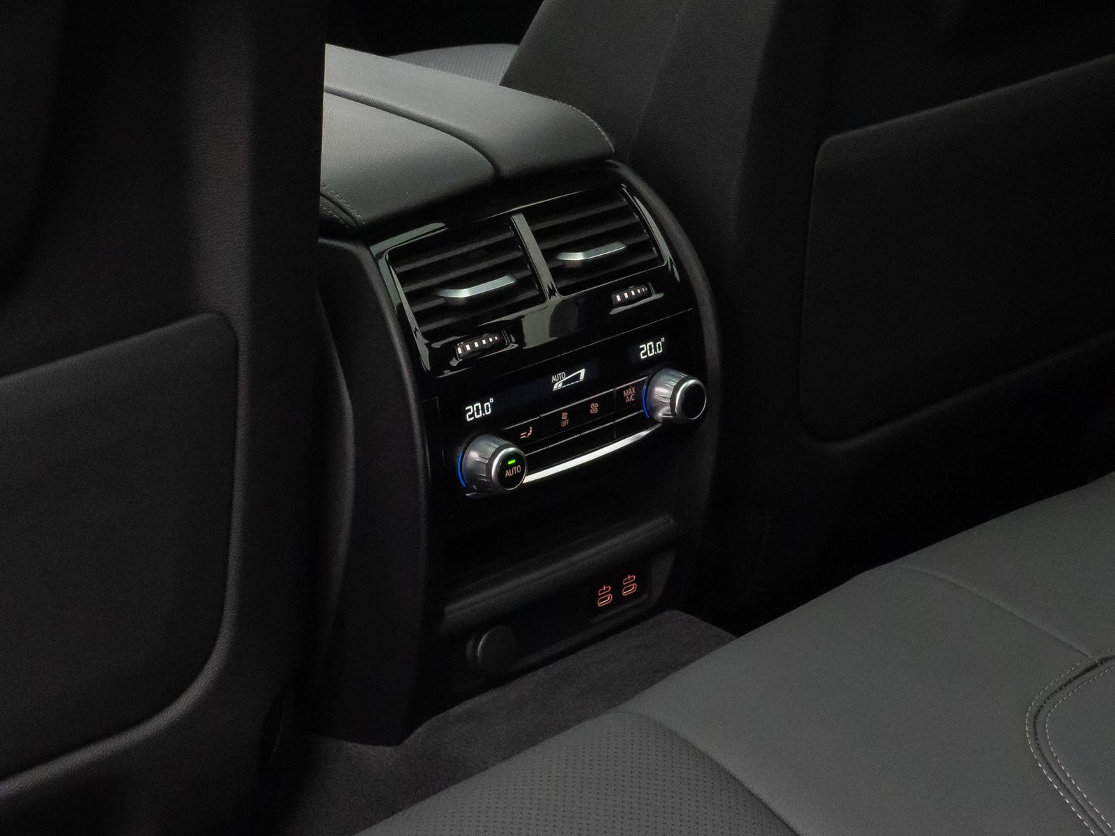 Fahrzeugabbildung BMW 530d xD M Sport Individual Panorama HUD 20Zoll